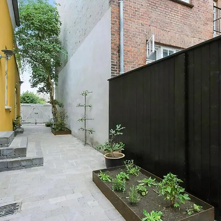Holiday home Townhouse With Private Courtyard In Frederiksberg *