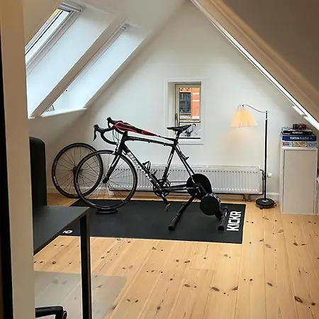 Townhouse With Private Courtyard In Frederiksberg Holiday home