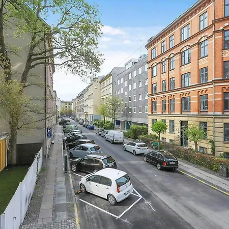 Townhouse With Private Courtyard In Frederiksberg * Copenhagen